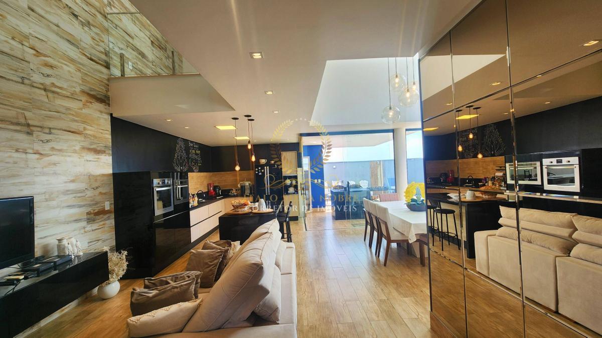 Casa de Condomínio à venda com 3 quartos, 200m² - Foto 1